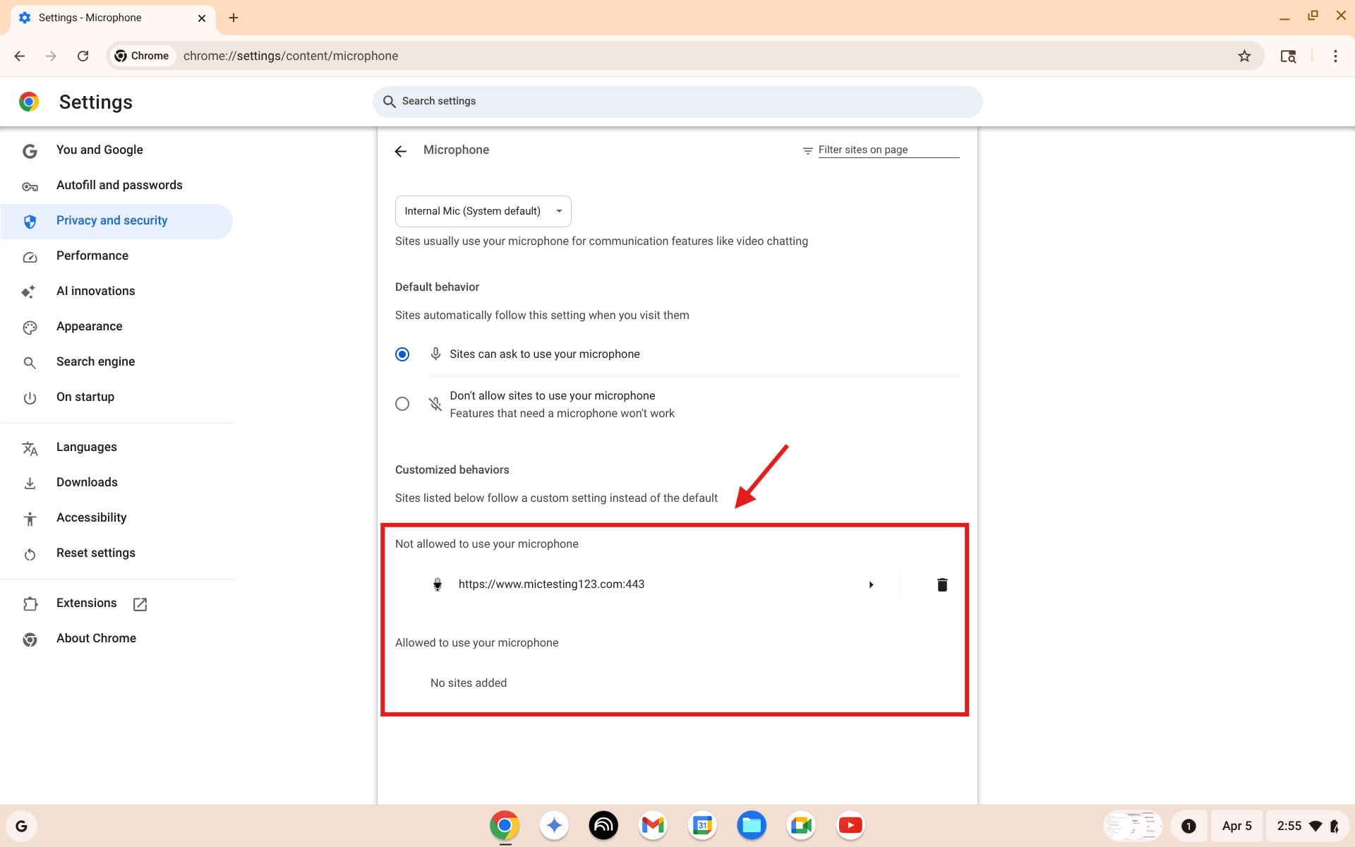 Strona ustawień mikrofonu Chrome na ChromeOS, lista zablokowanych stron