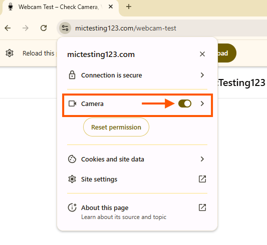 Ícone de cadeado na barra de endereço do Chrome mostrando o controle de permissão de Câmera definido como Permitir